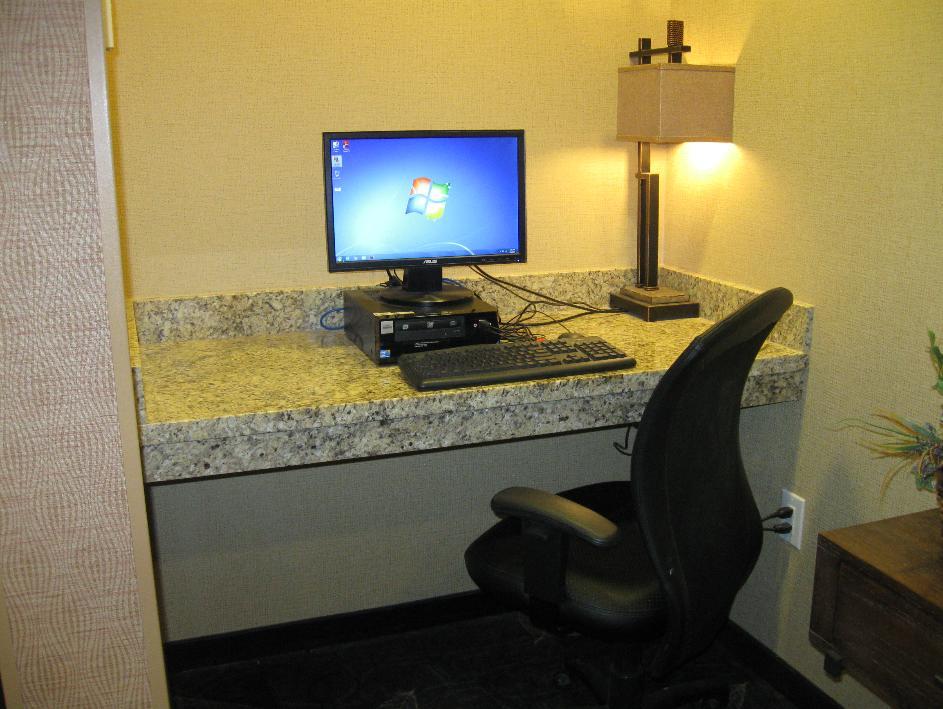 Little Missouri Inn & Suites Watford City Bagian luar foto