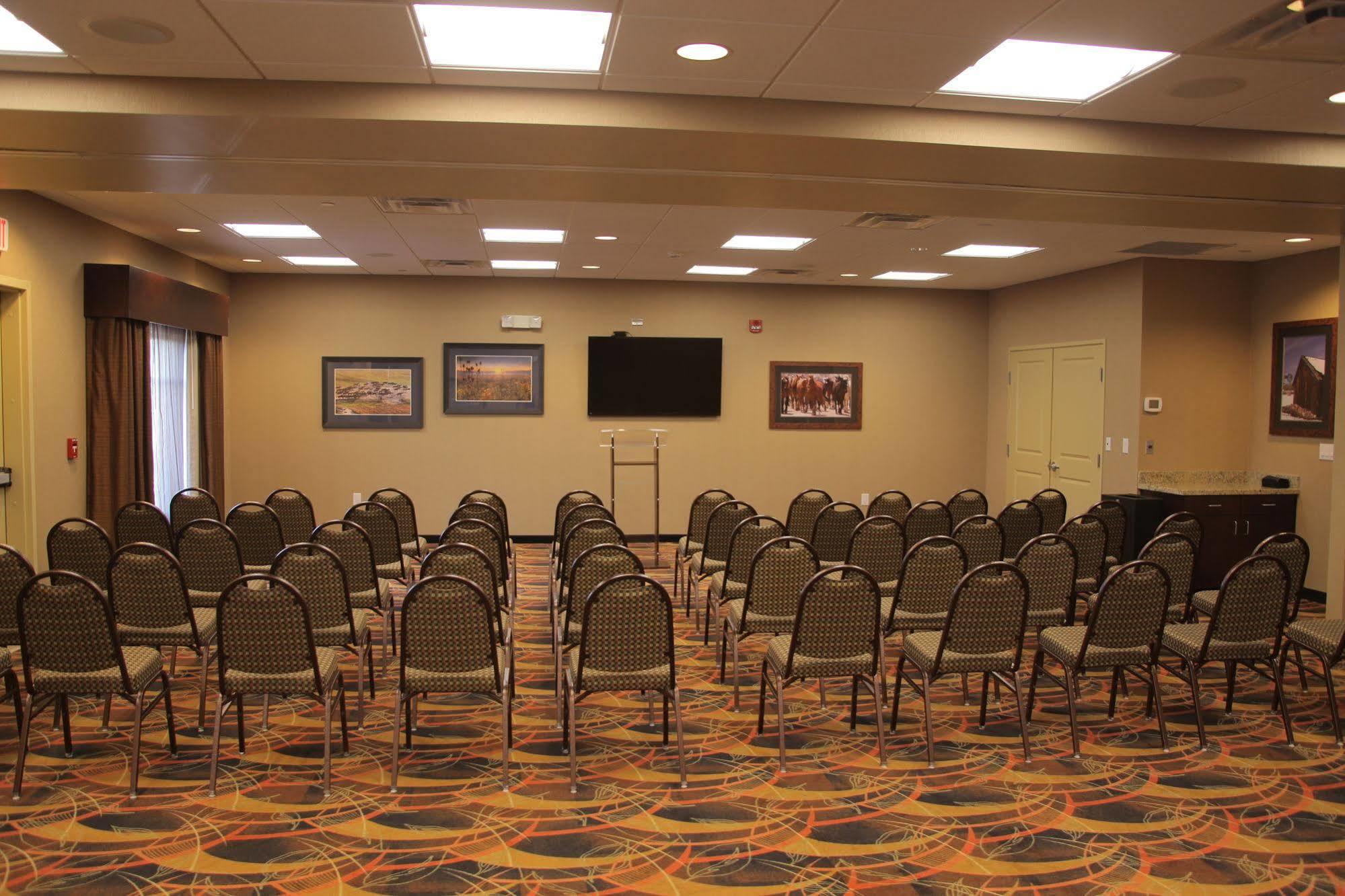 Little Missouri Inn & Suites Watford City Bagian luar foto