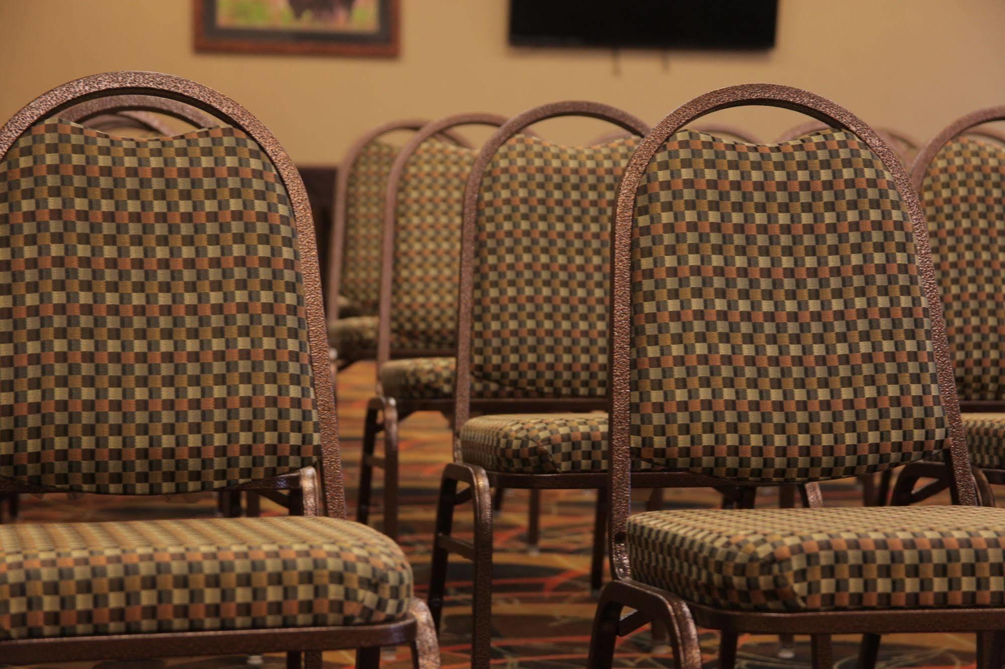 Little Missouri Inn & Suites Watford City Bagian luar foto