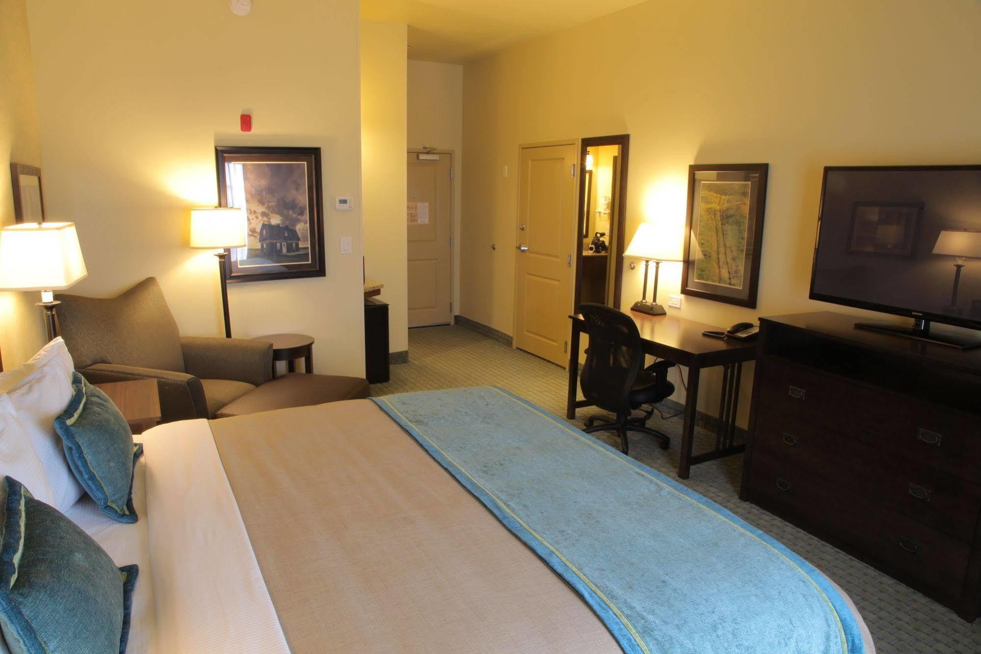 Little Missouri Inn & Suites Watford City Bagian luar foto